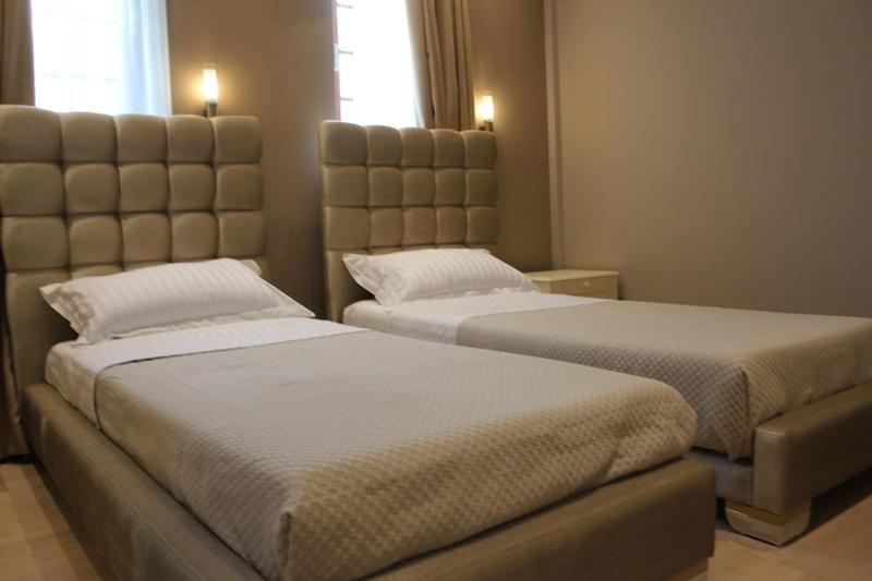 Rezidenca Desaret Hotell