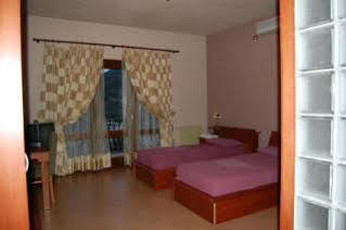Hotell Rezidenca Desaret Berat